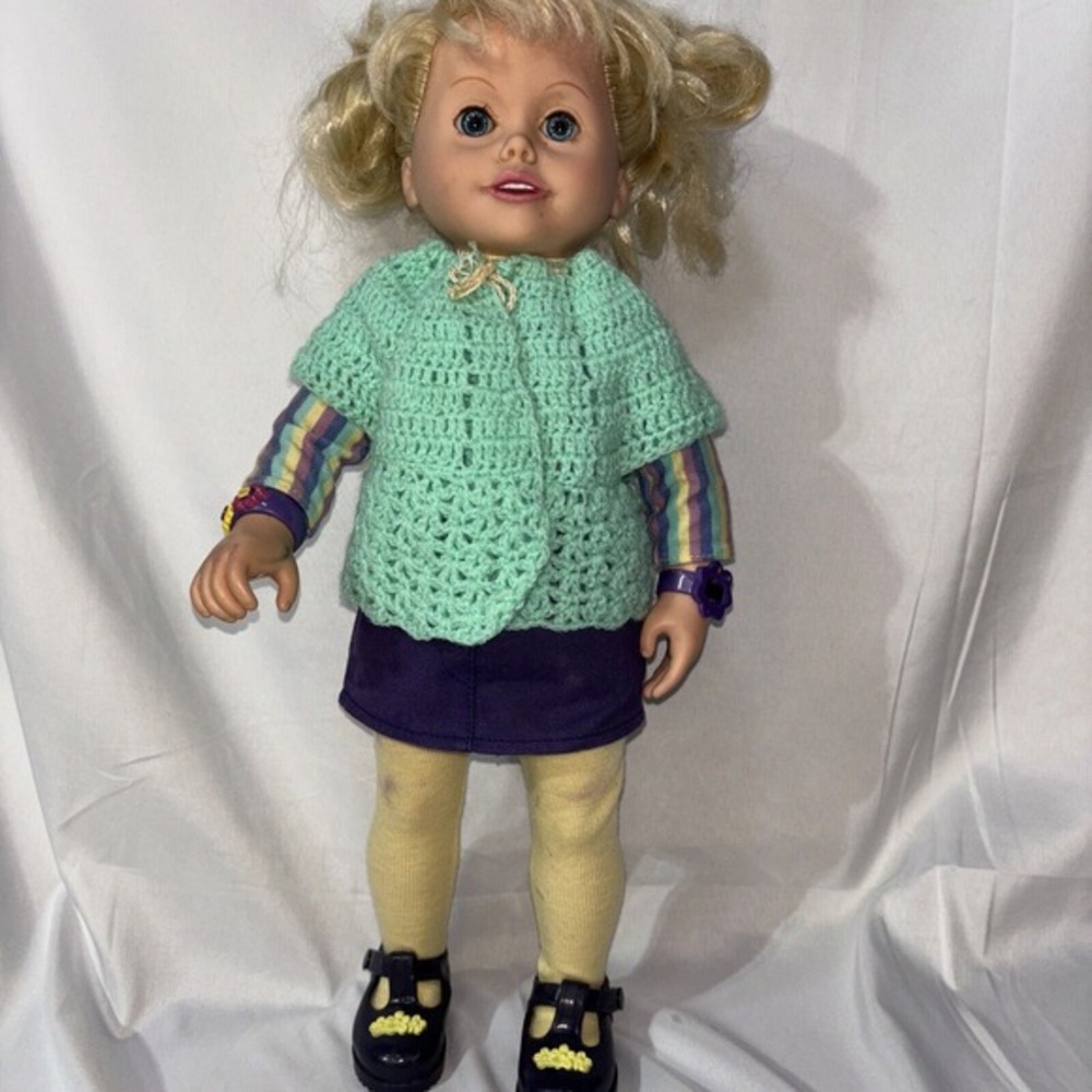 Vintage 90's Playmates Amazing Ally Baby Face Blonde Blue Eyes‎ Crochet Shawl